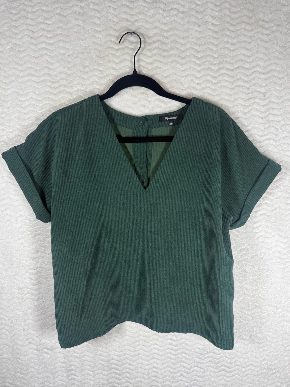 Madewell Forest Green Corduroy Ribbed V-Notch Boxy Tee with button down back 🧡🔥🤩